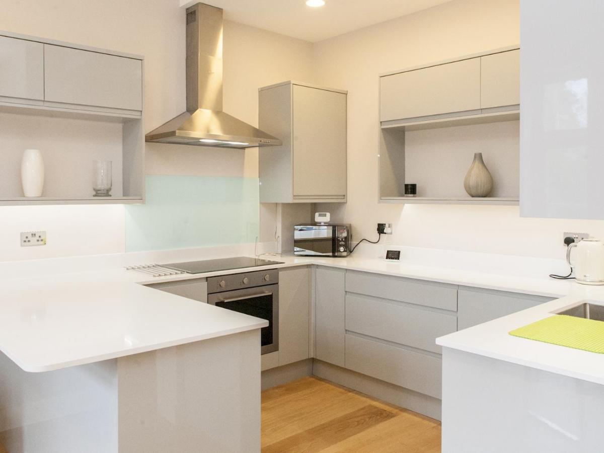 Pass The Keys - Spacious Flat With Private Sun Terrace In South East 런던 외부 사진
