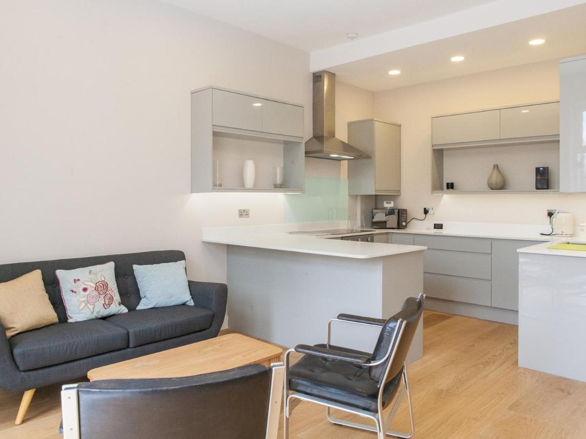 Pass The Keys - Spacious Flat With Private Sun Terrace In South East 런던 외부 사진