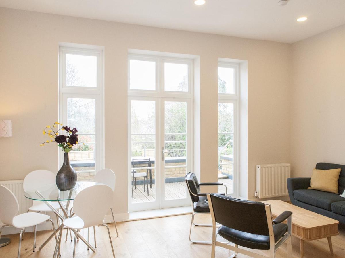 Pass The Keys - Spacious Flat With Private Sun Terrace In South East 런던 외부 사진