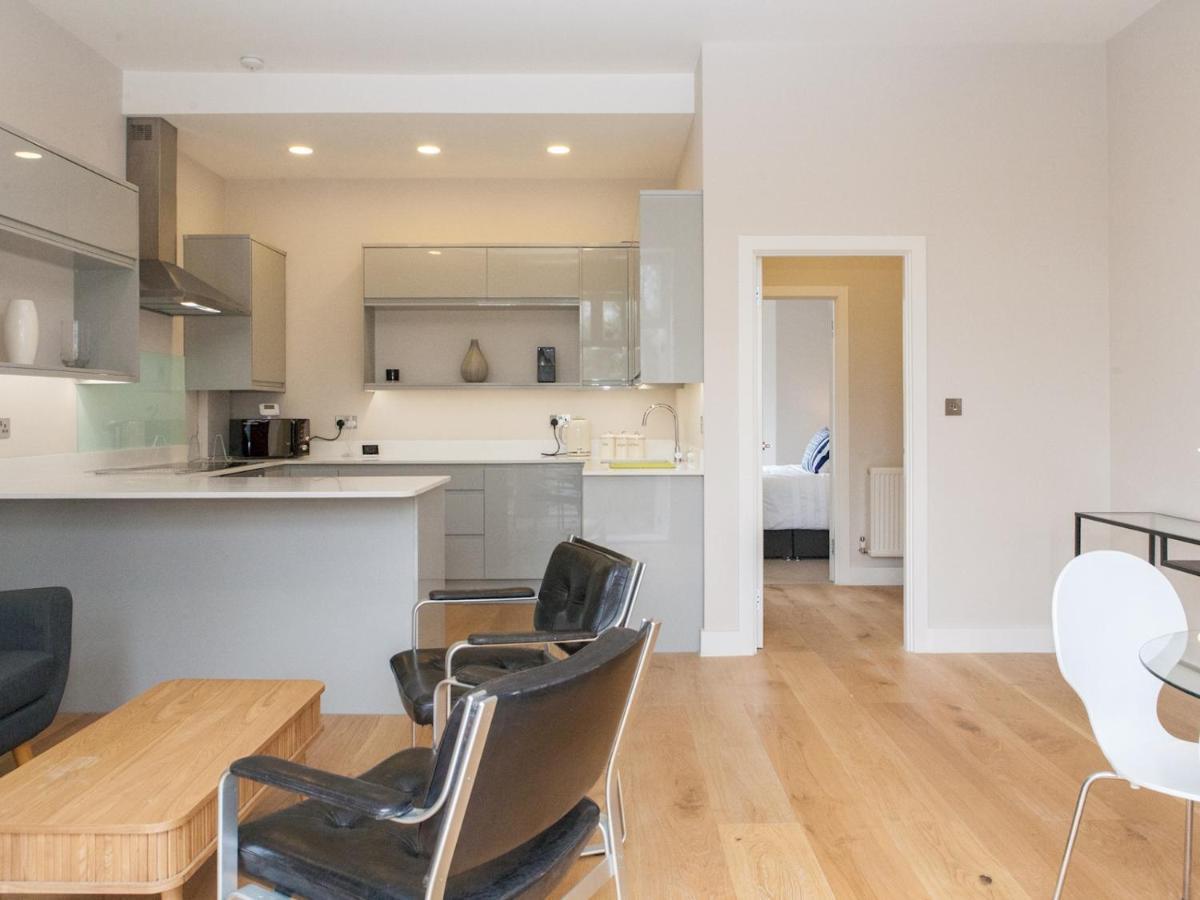 Pass The Keys - Spacious Flat With Private Sun Terrace In South East 런던 외부 사진