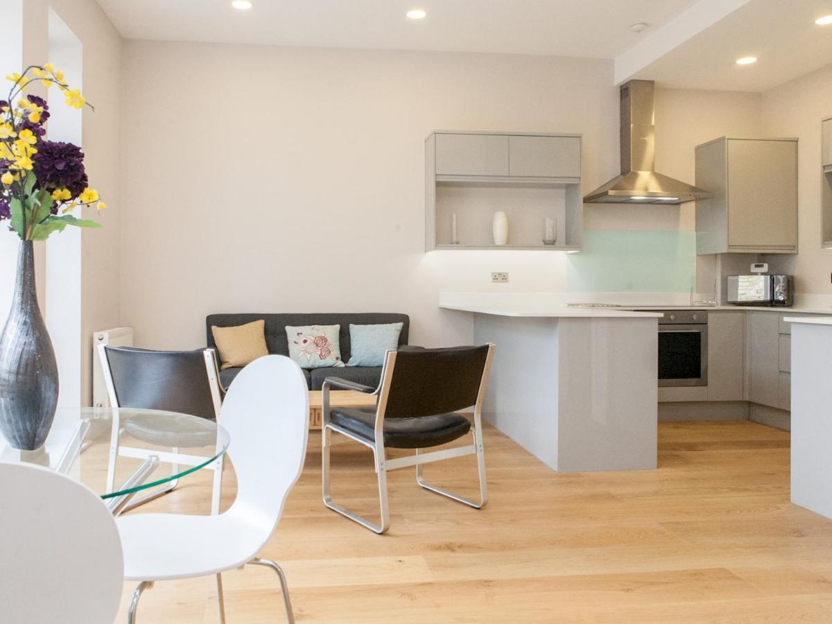 Pass The Keys - Spacious Flat With Private Sun Terrace In South East 런던 외부 사진